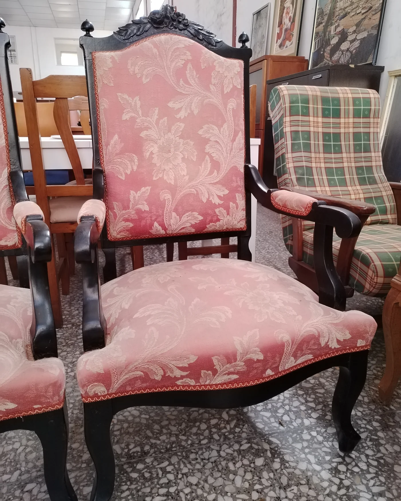 Par de sillones estilo Luis XVI - imagen 3