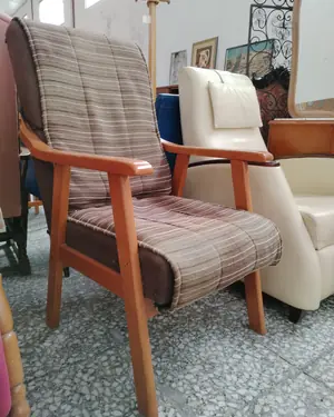 Butaca de madera y tela - miniatura 2