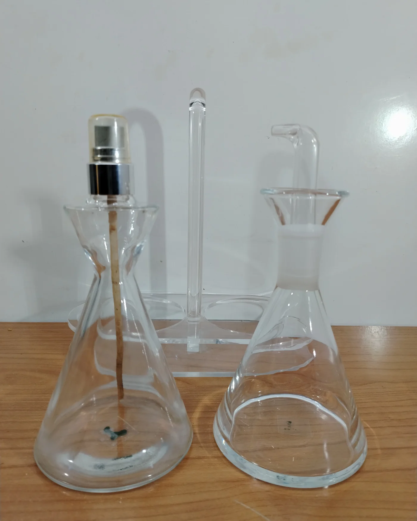 Juego de aceitera y vinagrera vintage con soporte de acrílico - imagen 2
