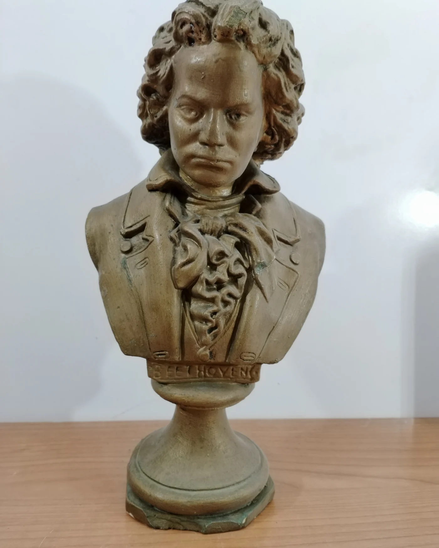 Busto de Beethoven en escayola - imagen 1