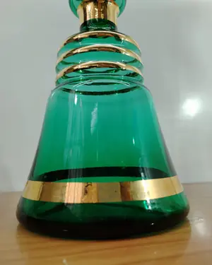 Decantador verde y dorado vintage - miniatura 3