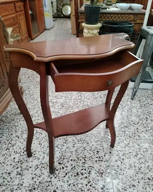 Mesa auxiliar de entrada estilo clásico con cajón y repisa inferior - miniatura 3