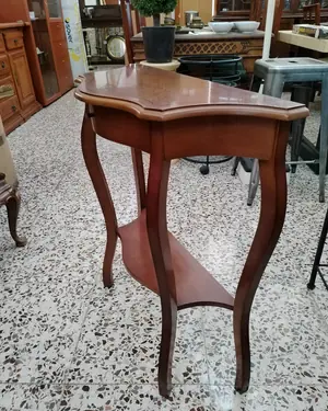 Mesa auxiliar de entrada estilo clásico con cajón y repisa inferior - miniatura 4
