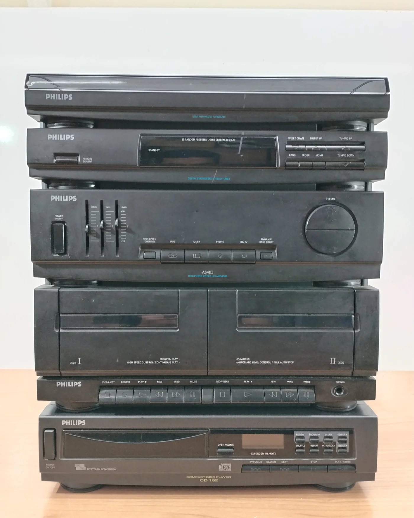 Sistema de sonido estéreo Philips AS405 con tocadiscos, reproductor de CD y doble casetera - imagen 1