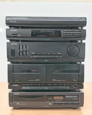 Sistema de sonido estéreo Philips AS405 con tocadiscos, reproductor de CD y doble casetera - miniatura 1