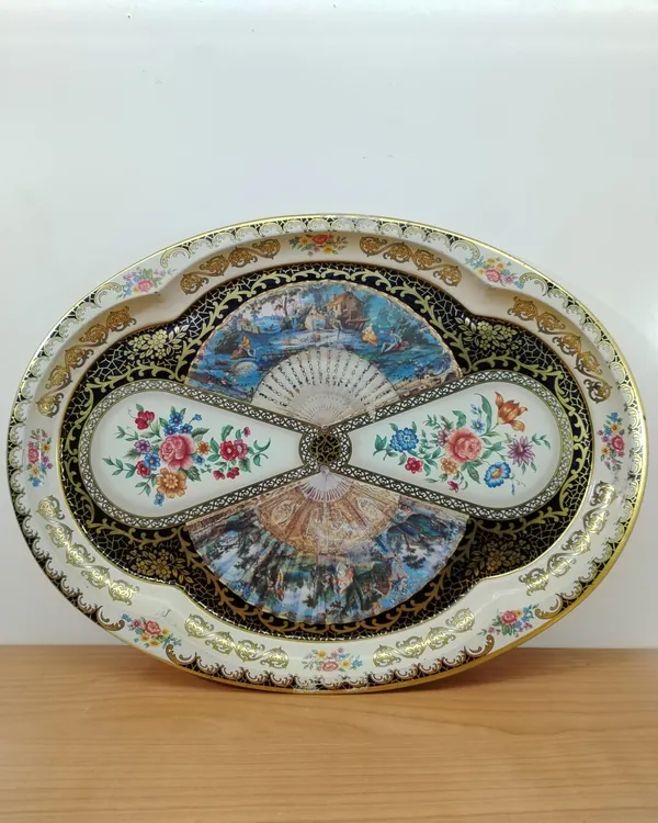 Bandeja de Hojalata Vintage con Diseño de Abanicos