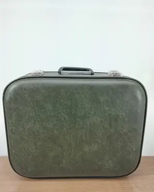 Maleta vintage verde con forro interior estampado - miniatura 1