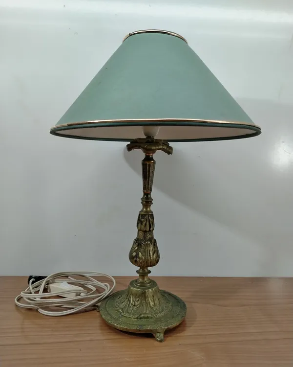 Lámpara de Mesa Vintage con Base de Latón y Pantalla Verde
