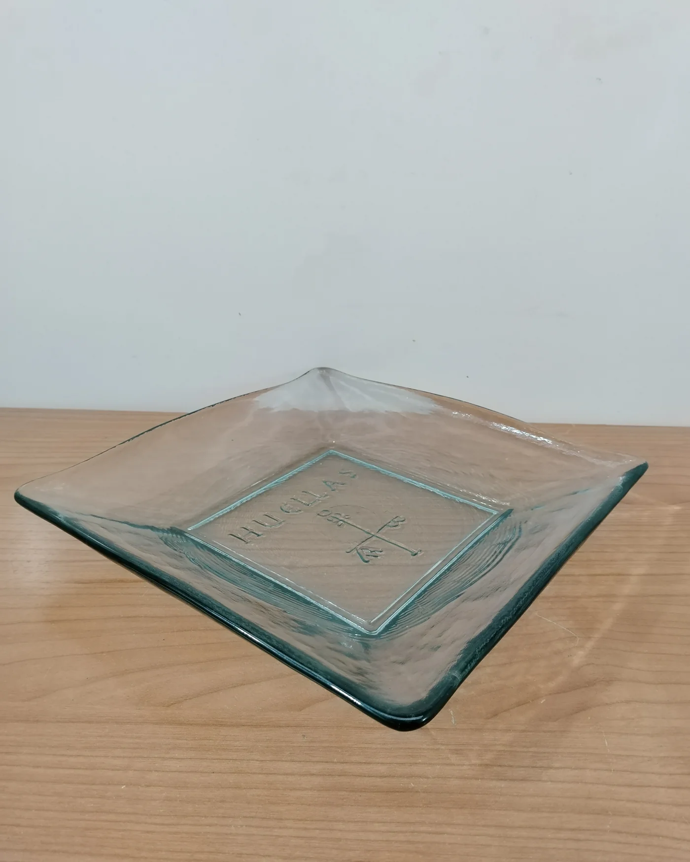 Centro de mesa de cristal con grabado huellas - imagen 3