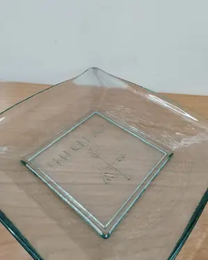 Centro de mesa de cristal con grabado huellas - miniatura 4