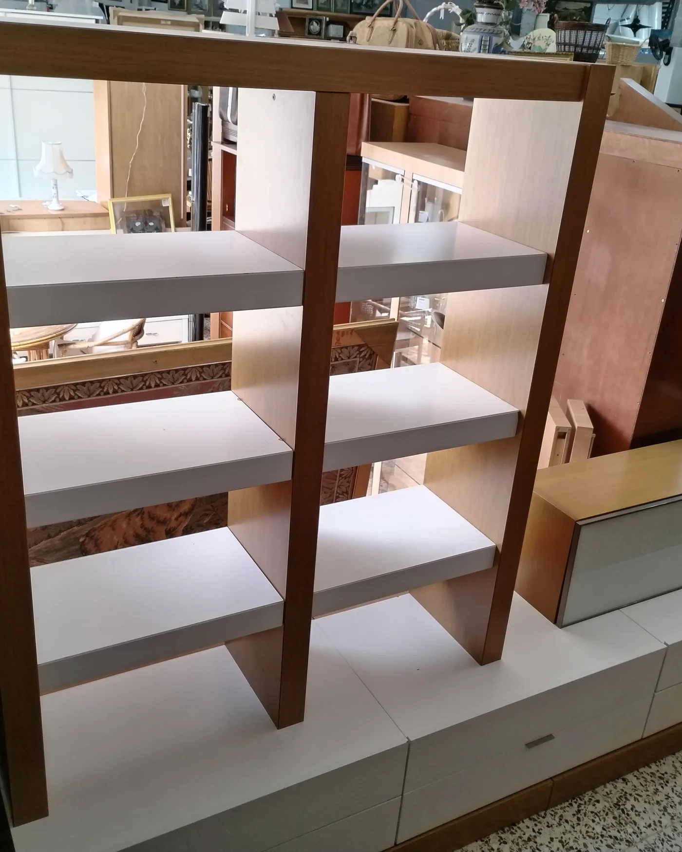 Mueble de salón moderno con estantería y consola - imagen 2
