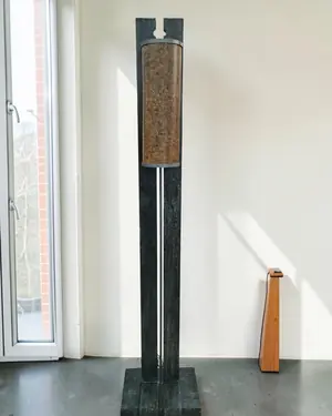 Lámpara de pie vintage de madera con pantalla cilíndrica - miniatura 1
