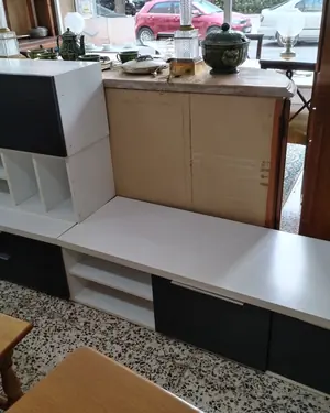Mueble de comedor alargado negro y blanco - miniatura 1