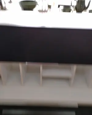 Mueble de comedor alargado negro y blanco - miniatura 4