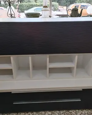 Mueble de comedor alargado negro y blanco - miniatura 5
