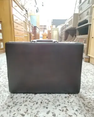 Maletín de cuero marrón vintage - miniatura 4