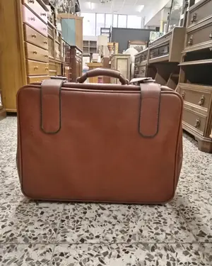 Maleta vintage de cuero marrón - miniatura 1