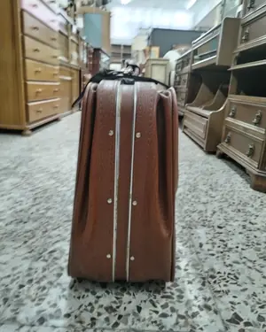 Maleta vintage de cuero marrón - miniatura 3