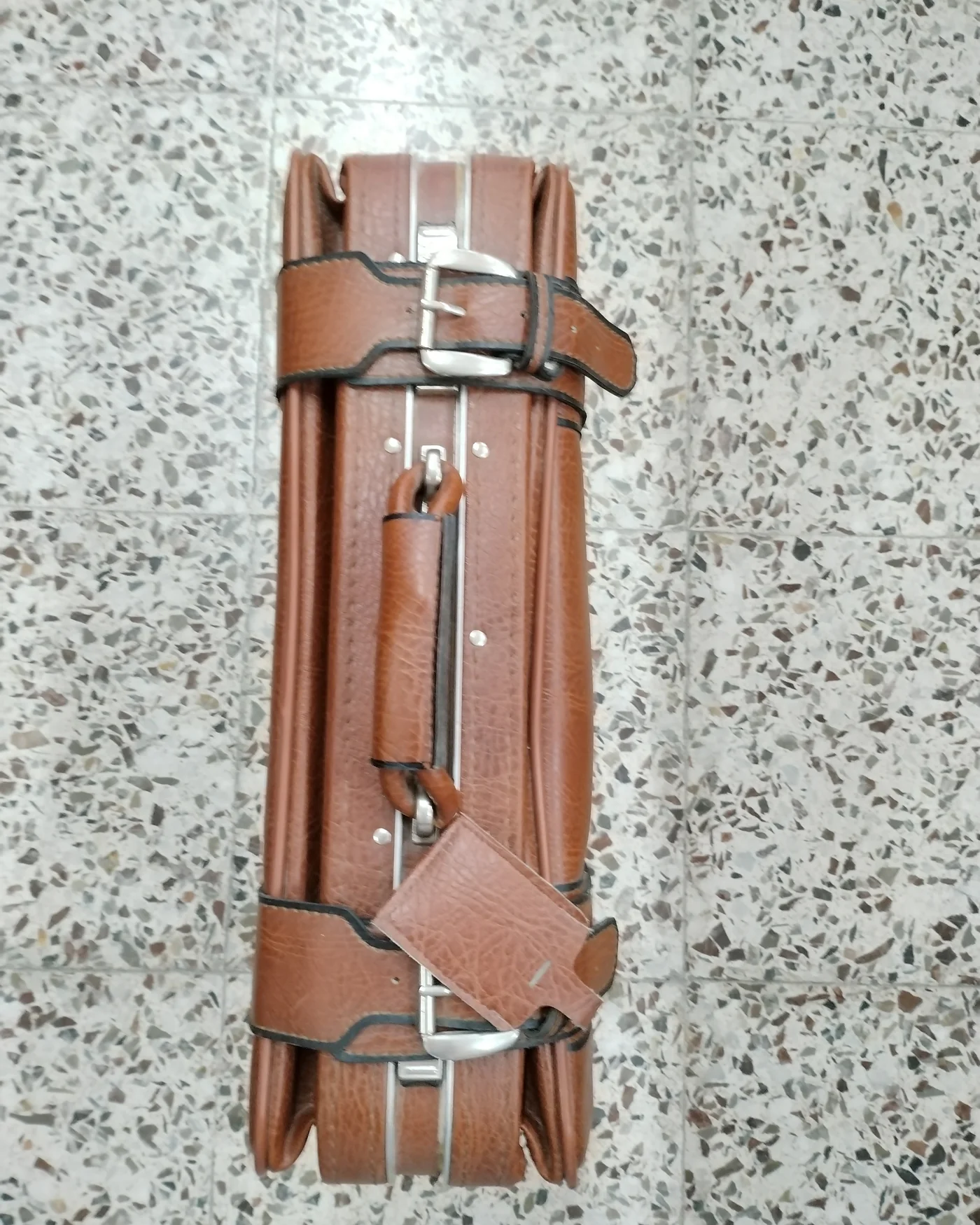 Maleta vintage de cuero marrón - imagen 6