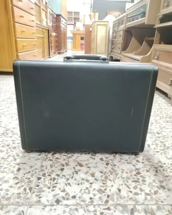 Maletín de negocios vintage negro