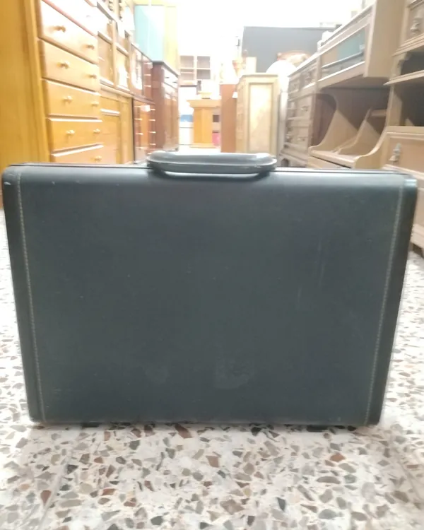 Maletín de negocios vintage negro