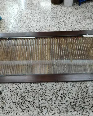 Mesa auxiliar de cristal y bambú - miniatura 2