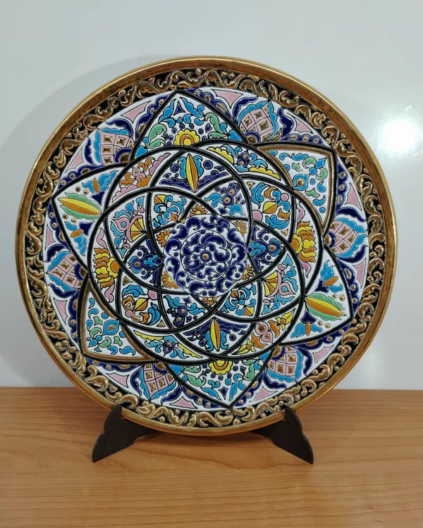 Plato Decorativo de Cerámica Pintado a Mano por Artecer-sevilla