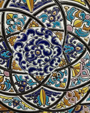 Plato decorativo de cerámica pintado a mano por Artecer-Sevilla - miniatura 3