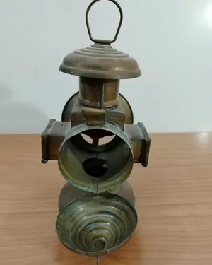 Antigua linterna de latón - miniatura 3