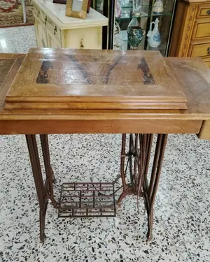 Máquina de coser Refrey con mueble original - miniatura 5