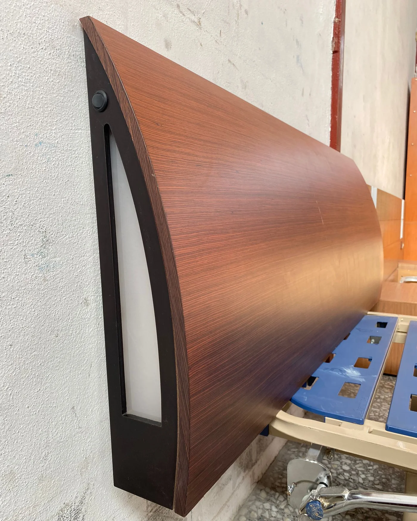Cabecero de cama con luz integrada - imagen 4