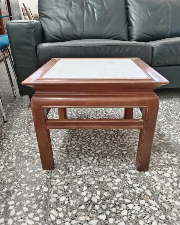 MESA auxiliar china con marmol
