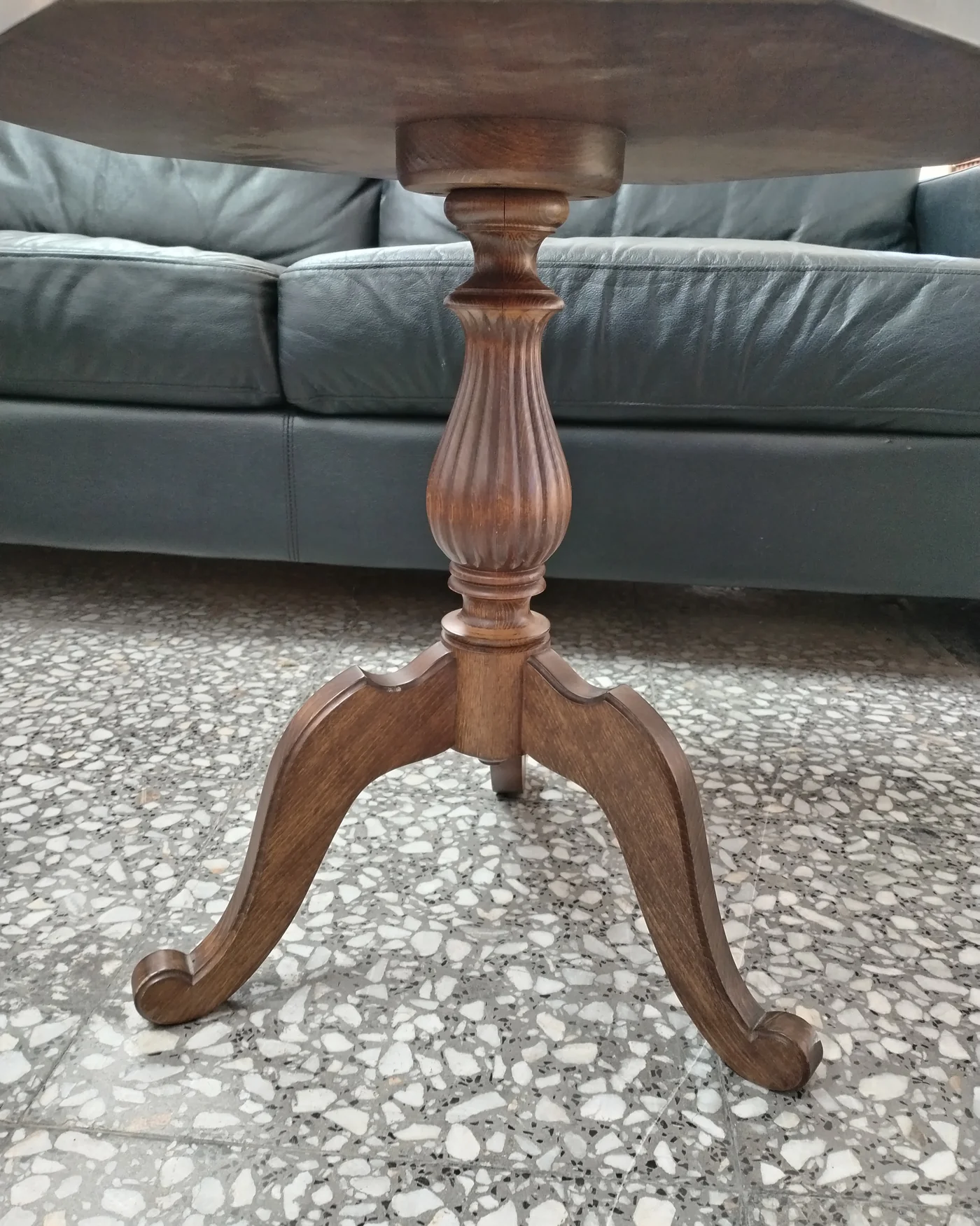 Mesa auxiliar octagonal de madera maciza - imagen 2
