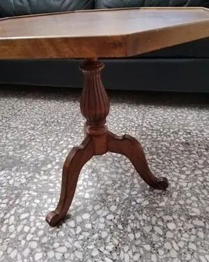 Mesa auxiliar octagonal de madera maciza - miniatura 4