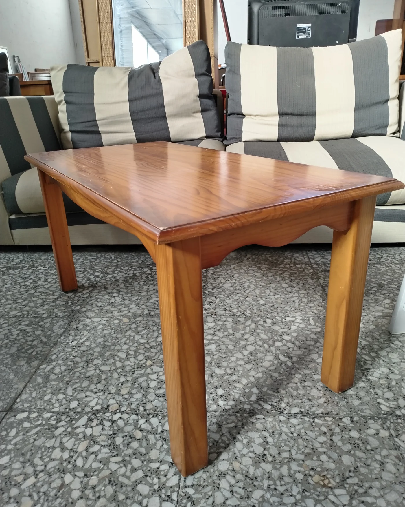 Mesa de centro de pino - imagen 2