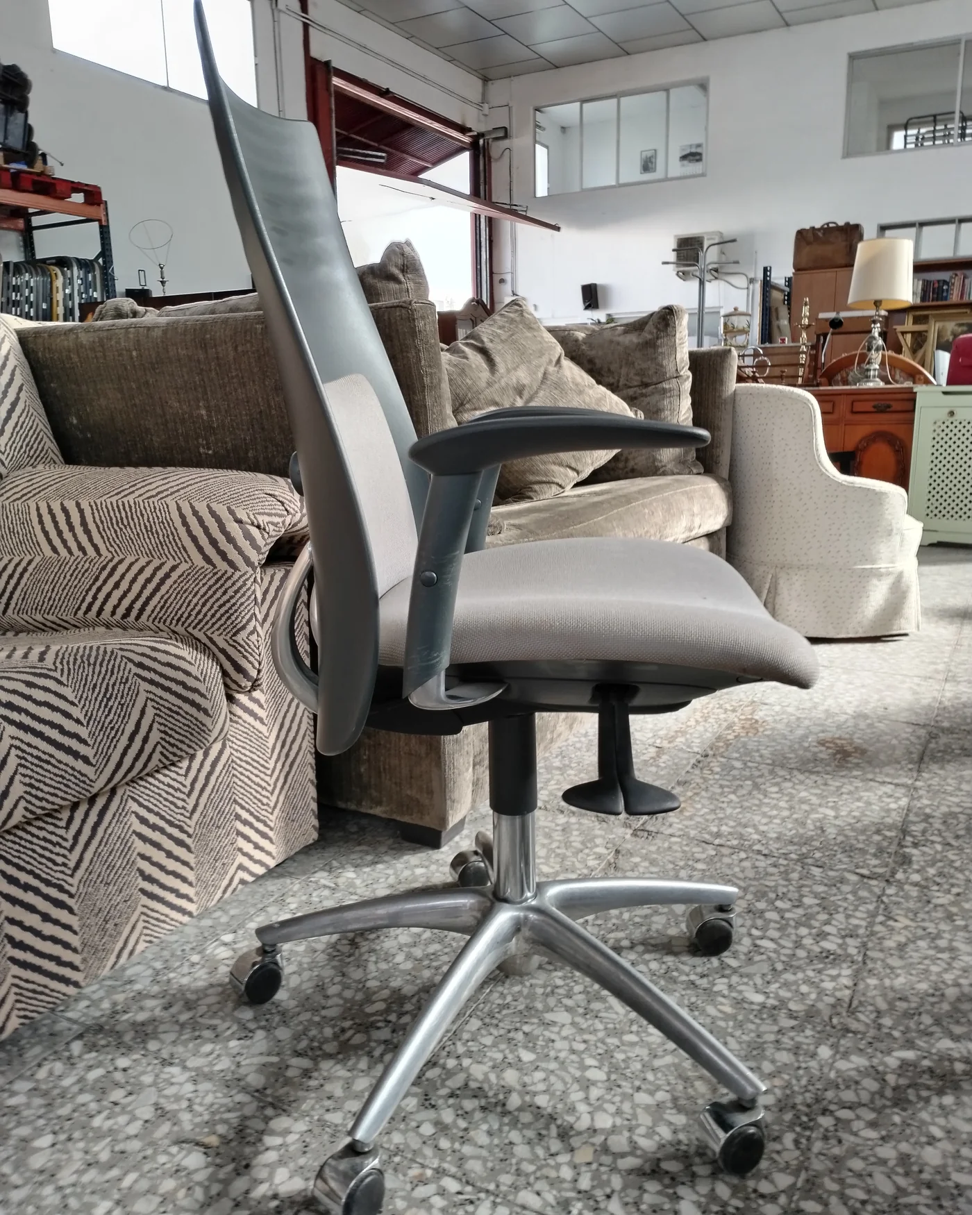 Silla de oficina ergonomica - imagen 2