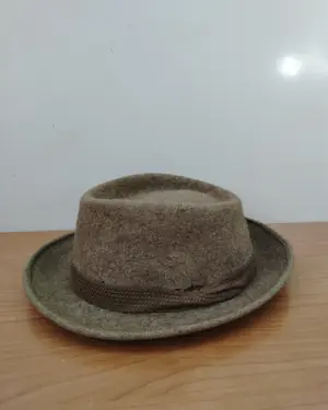 SOMBRERO DE LA MARCA J LOPEZ - miniatura 3