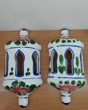 Pareja de apliques de pared de cerámica pintados a mano - miniatura 1