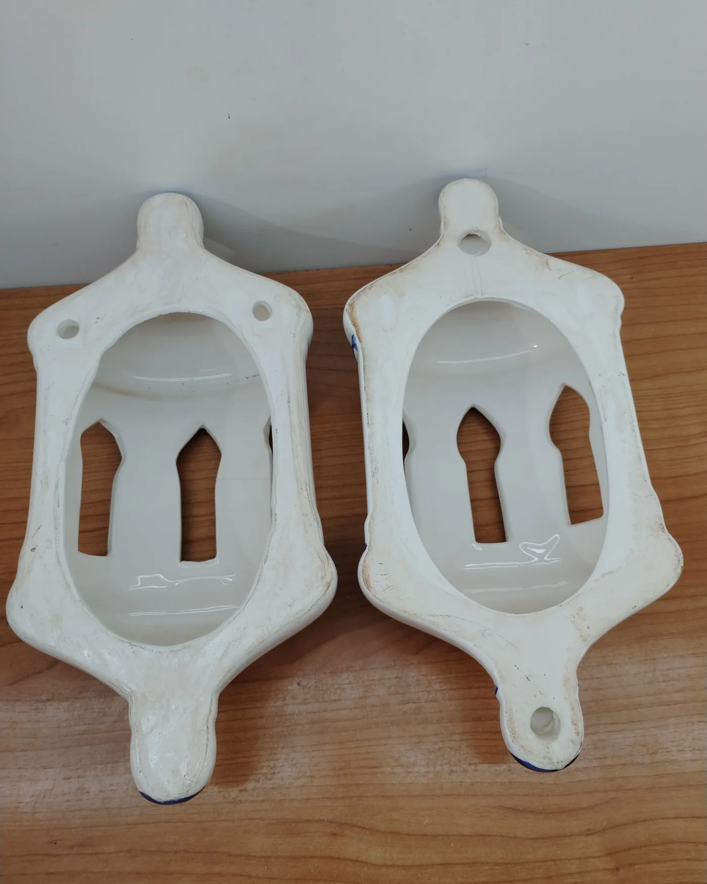 Pareja de apliques de pared de cerámica pintados a mano - imagen 4