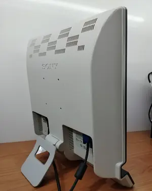 Monitor Sony 17 pulgadas modelo sdm-e76d - miniatura 3