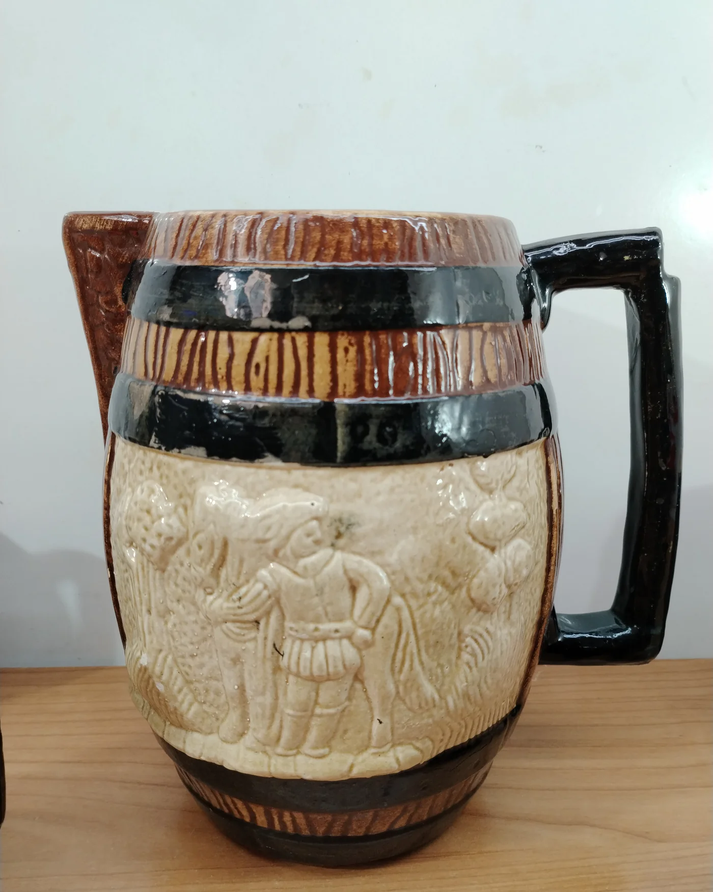 Set de jarra y 4 vasos de cerámica estilo barril - imagen 3