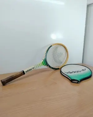 Raqueta de tenis vintage adidas junior con funda - miniatura 1