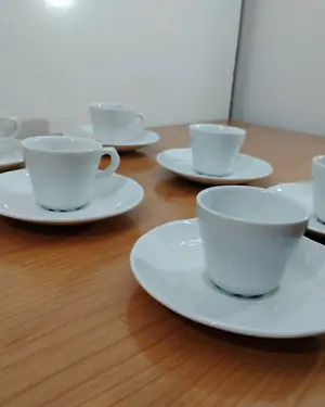 Juego de taza y plato de porcelana blanca Bidasoa - miniatura 3