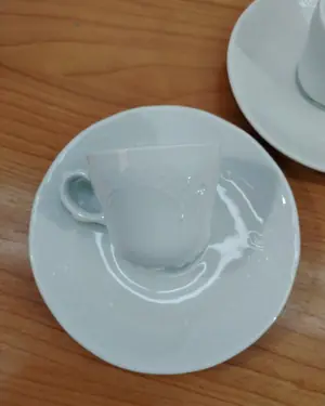 Juego de taza y plato de porcelana blanca Bidasoa - miniatura 5