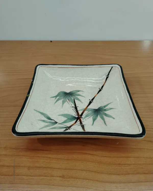 Plato Cuadrado de Porcelana Benlloch con Diseño de Bambú