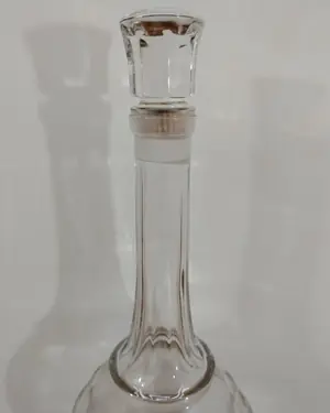 Botella vacía de coñac Camus Extra con tapón de cristal - miniatura 3