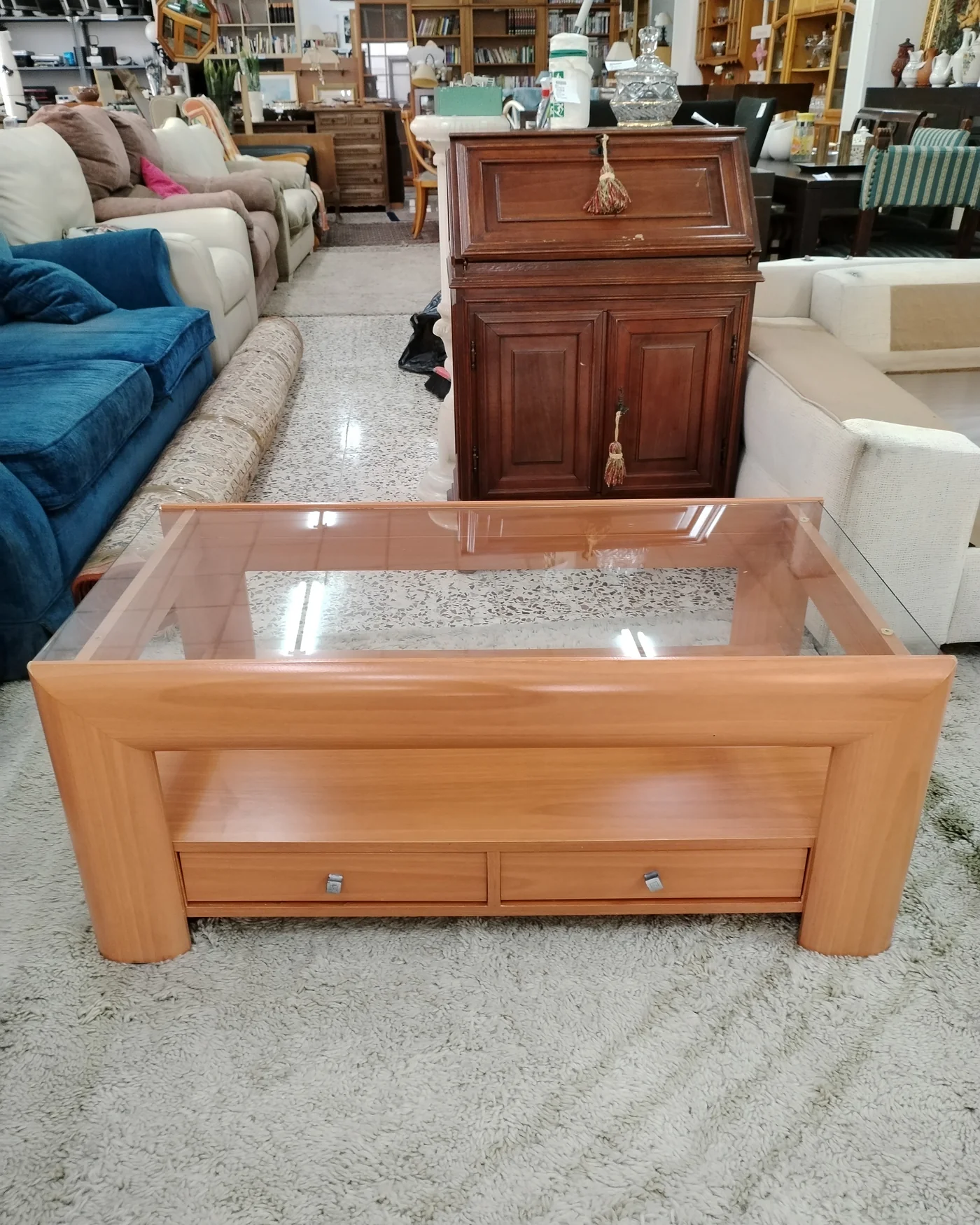 Mesa de centro de madera y cristal con cajones - imagen 2