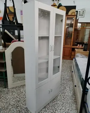 Vitrina de salón blanca con puertas de cristal - miniatura 4
