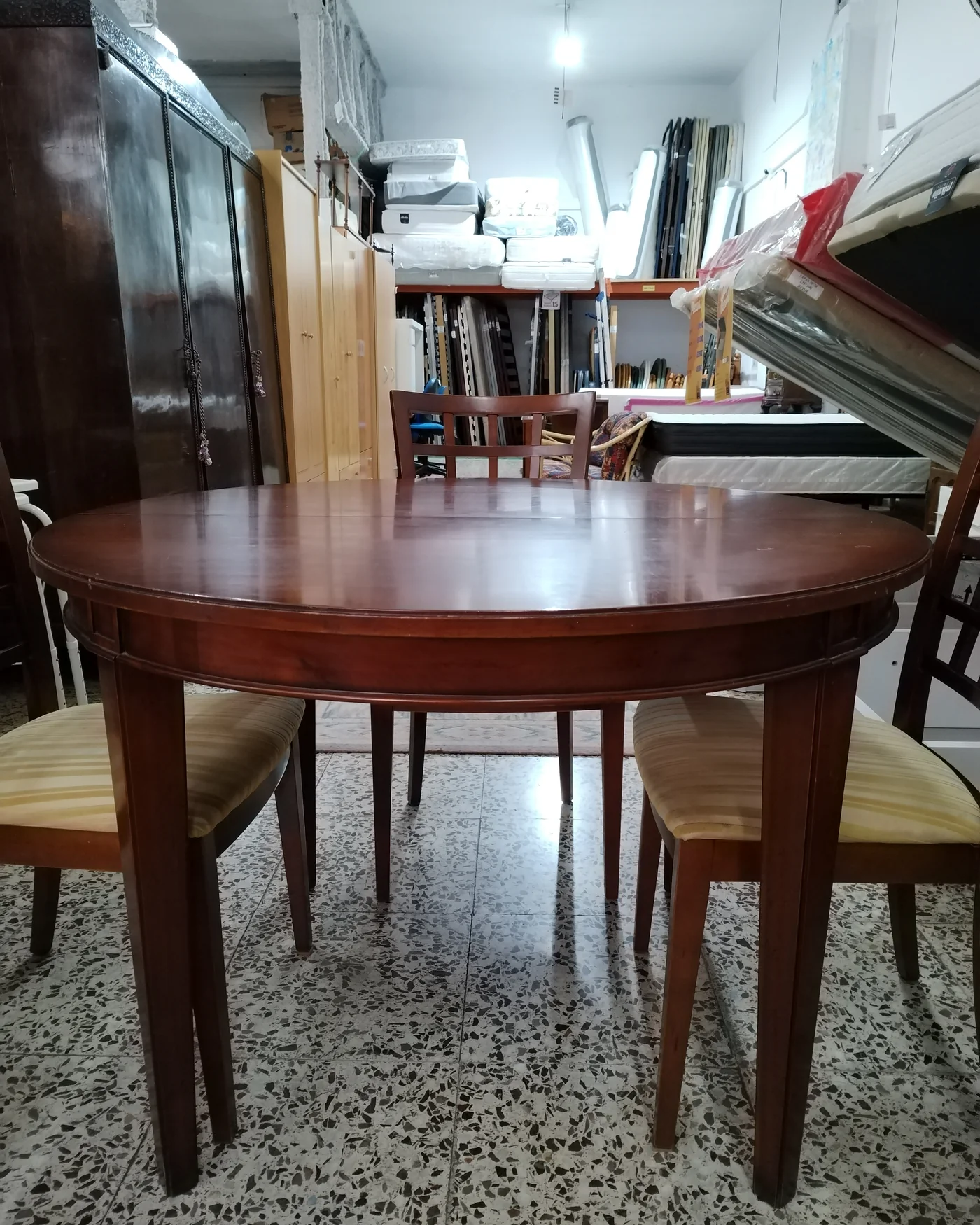 Conjunto de mesa redonda extensible y 4 sillas de madera - imagen 6