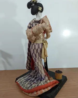 Figura de muñeca geisha japonesa - miniatura 5